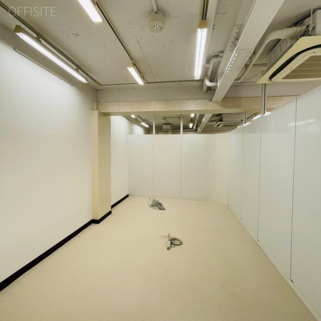 麻布台日ノ樹ビル 401室内(会議室)