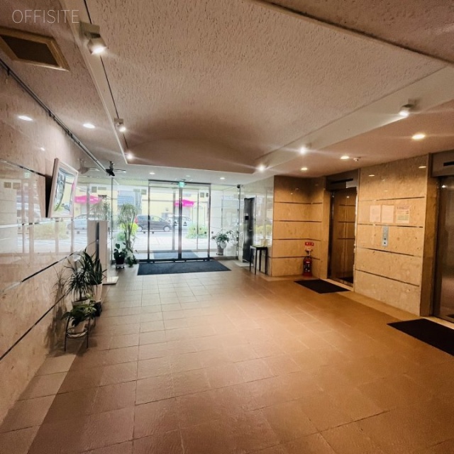 鈴栄ビル エントランス