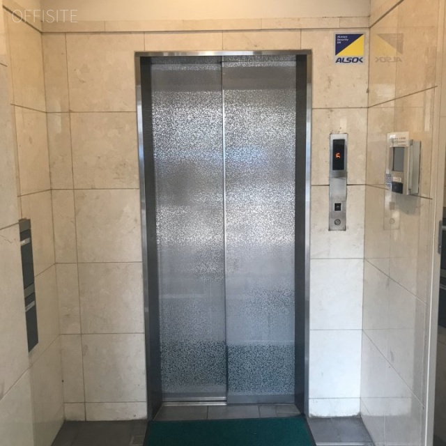 アティレビル エレベーター