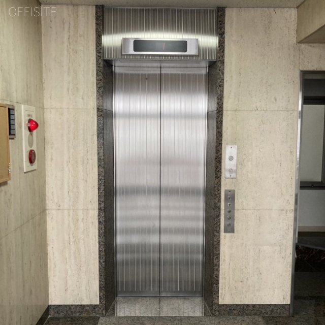 久松ビル エントランス