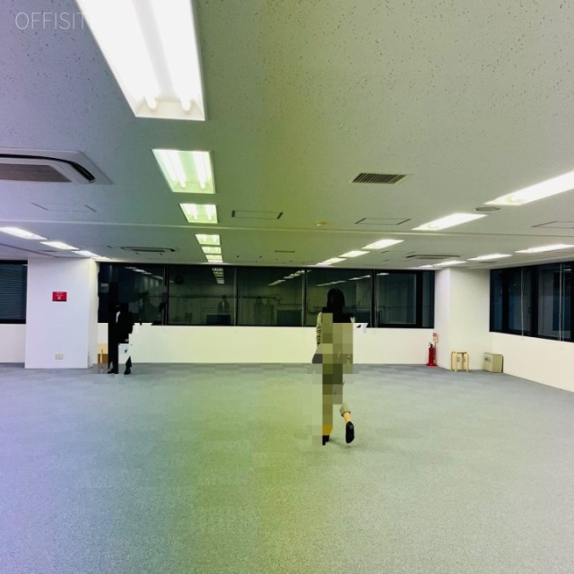 ワイズビル 内装