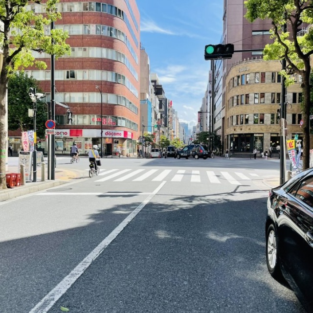 亀田ビル ビル前面道路