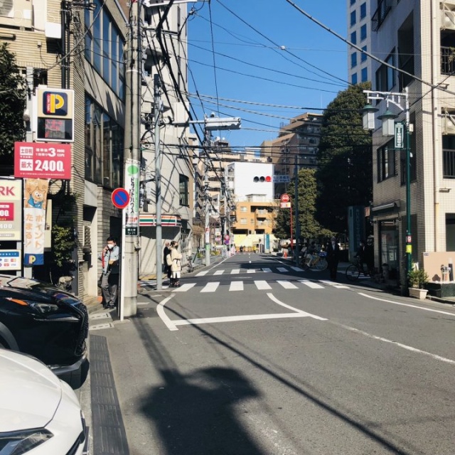 VORT恵比寿Ⅲ ビル前面道路