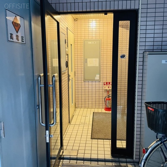 鈴武浅草橋駅前ビル オフィスビル出入口