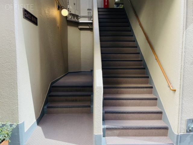 ヴァリエ後楽園 オフィスビル出入口