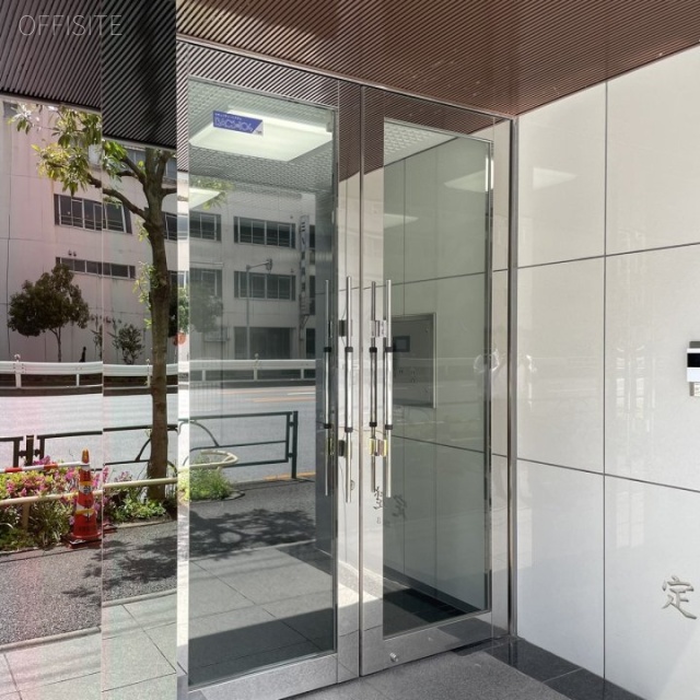 三ノ輪ビル オフィスビル出入口