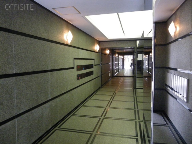 Landwork青山ビル フジ28ビル エントランス.JPG