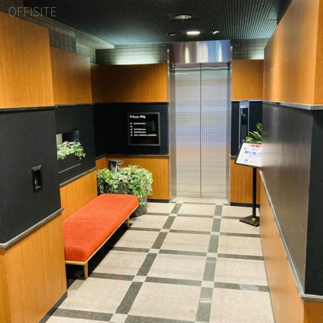 喜京家ビル エントランス