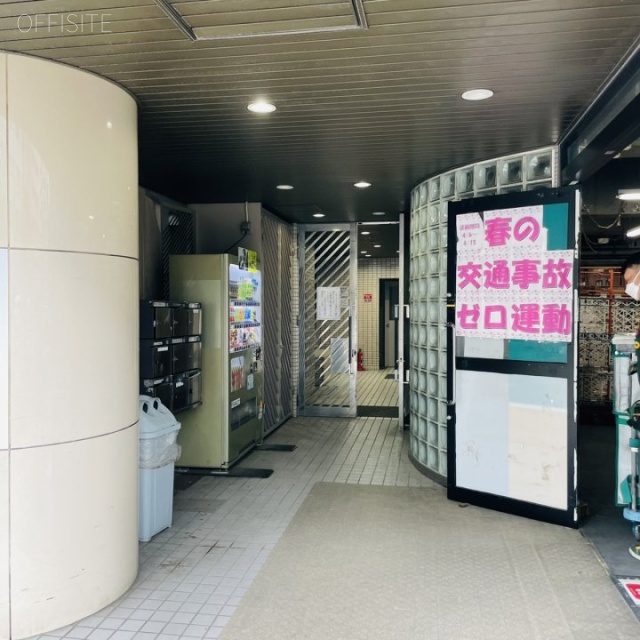 浜松町ゼネラルビル オフィスビル出入口