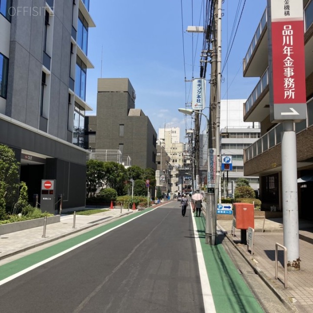 高徳ビル ビル前面道路