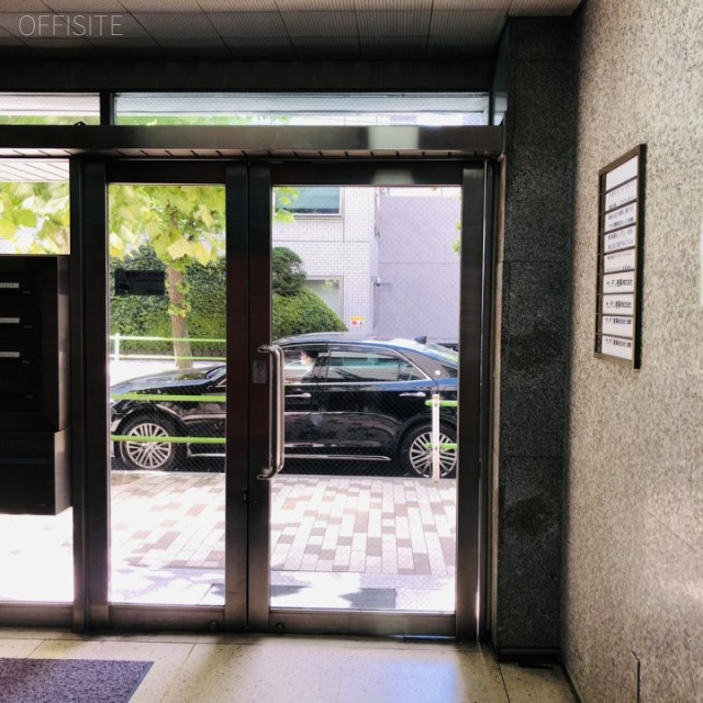 中村ビル エントランス