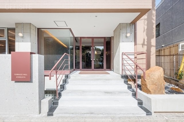 REXIED市ヶ谷左内町 エントランス