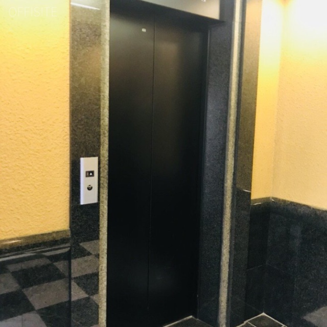 代市(しろいち)ビル エレベーター