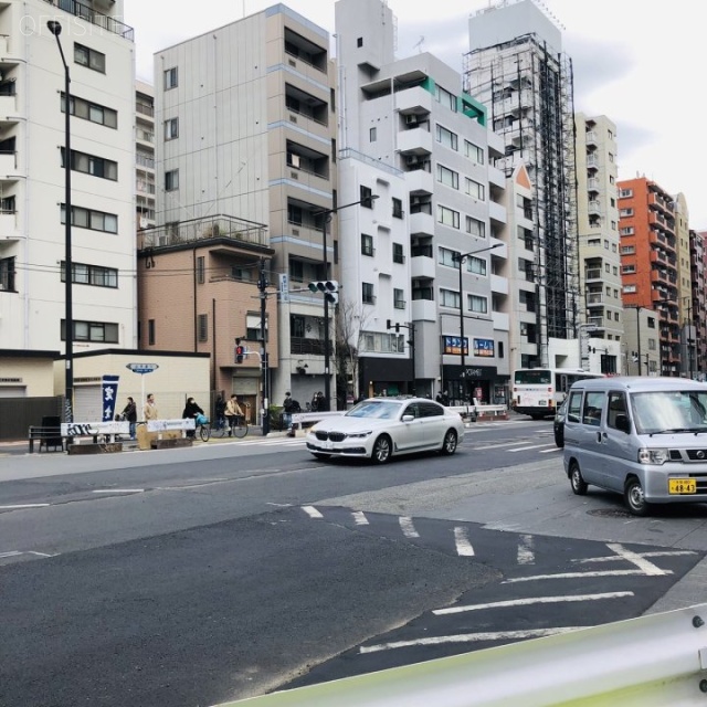 第44興和ビル 前面道路