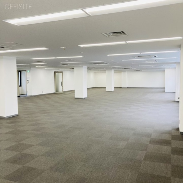 西新宿三晃ビル 内装