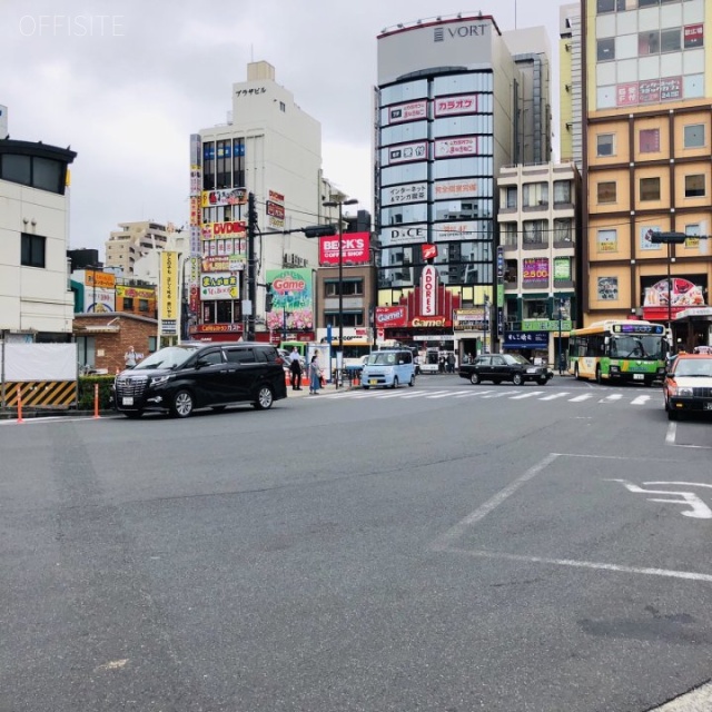 東栄ビル 駅前ロータリー面す