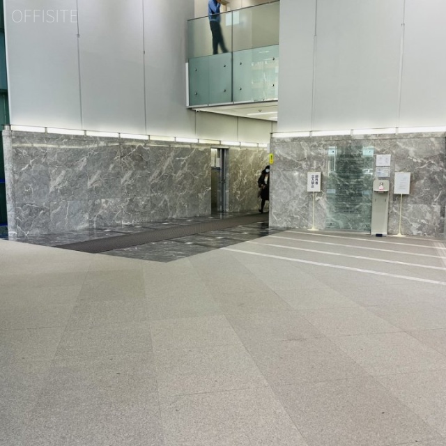 芝二丁目ビル エントランス