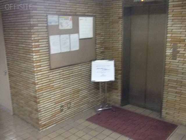 岩見ビル エレベーター