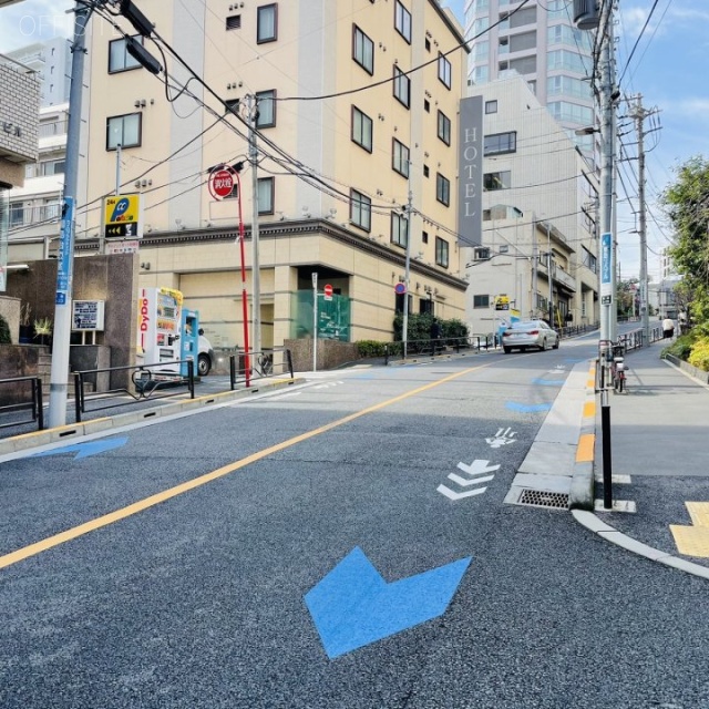 第六川田ビル 前面道路