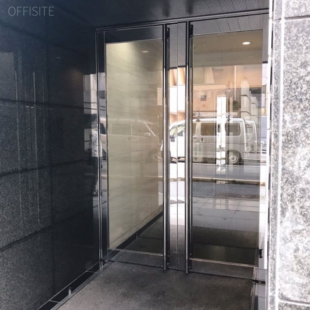 オーク入船ビル エントランス