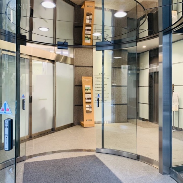 三井ビル エントランス