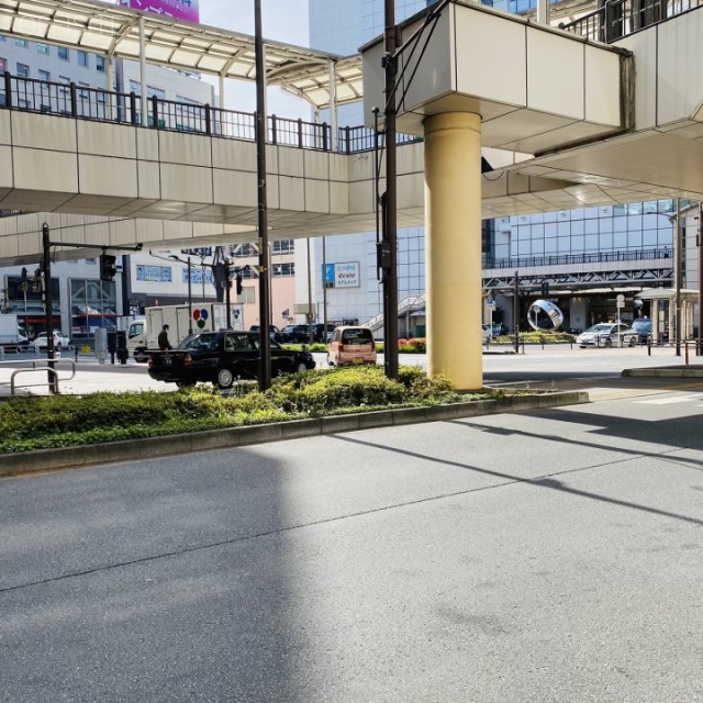 N8ビル 前面道路