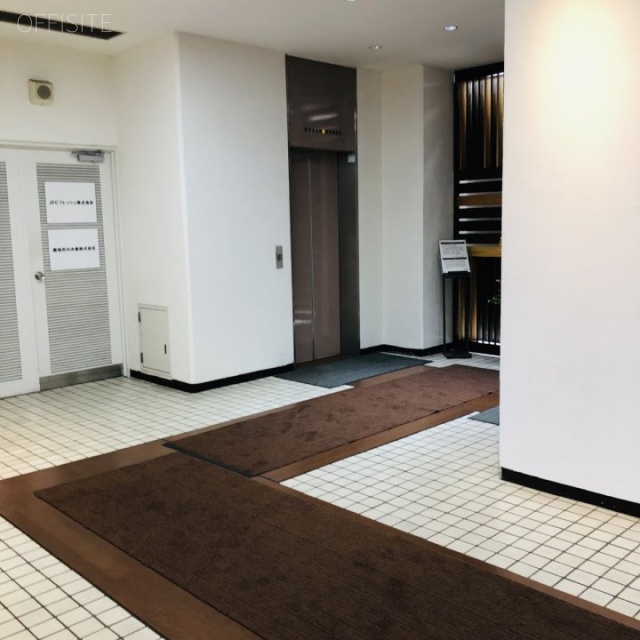 江間忠晴海ビル エントランス