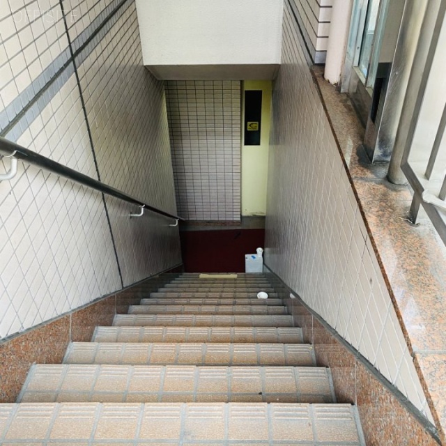 ニットービル エントランス