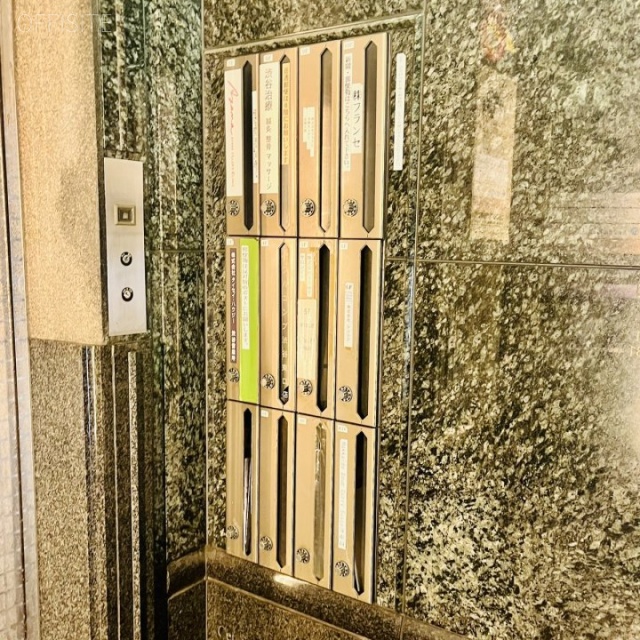 渋谷フランセ奥野ビル 郵便受け