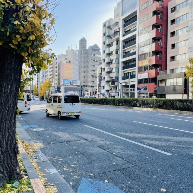 VORT浜松町Ⅳ 前面に第一京浜