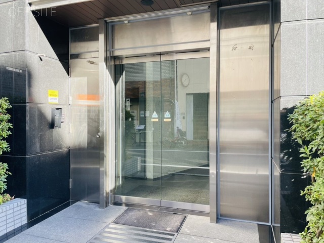 藤井ビル オフィスビル出入口