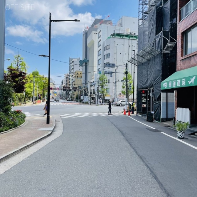 PROSビル 前面道路