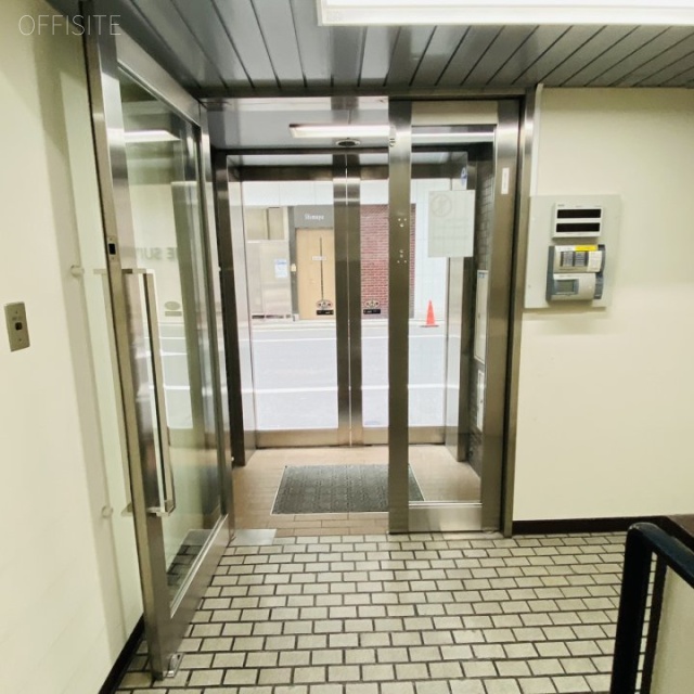 東京銀座第二朝日ビル エントランス