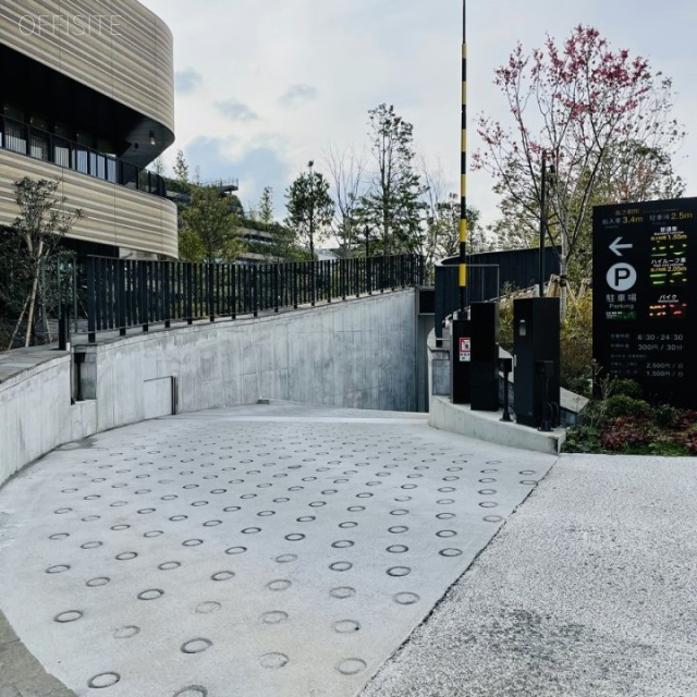 CO・MO・RE YOTSUYA(コモレ四谷) 駐車場