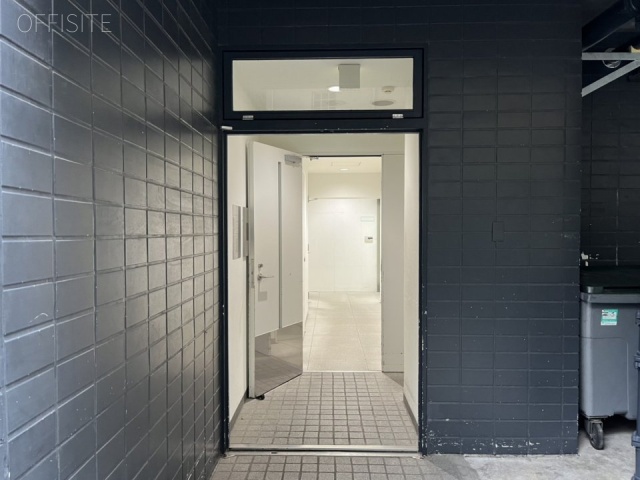 芝公園三丁目ビル エントランス