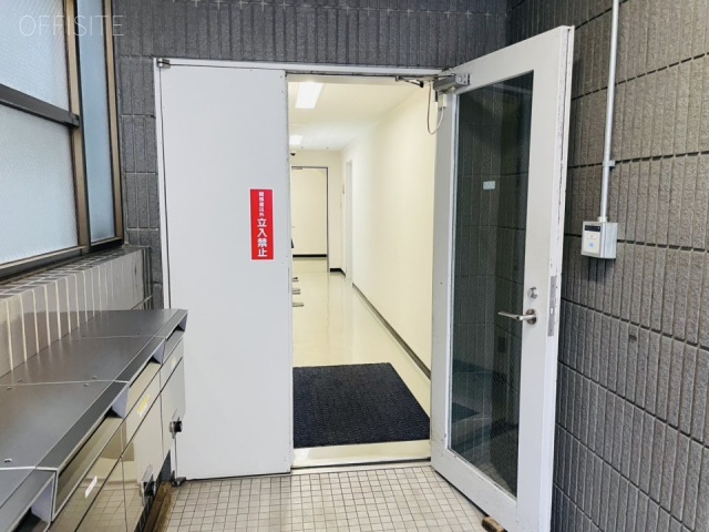 南江堂ビル 通用口