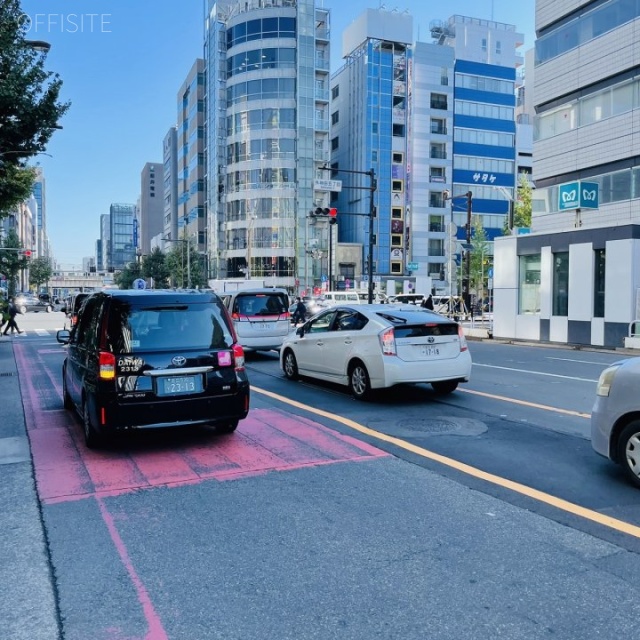 神田中沢ビル 前面に蔵前橋通り