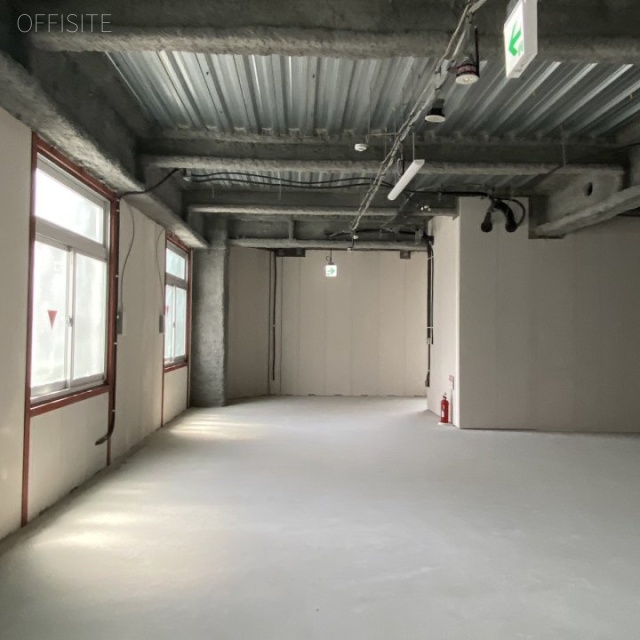 S-cube(south) 基準階 室内