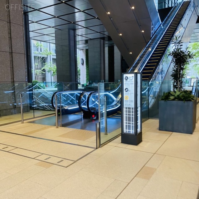 京橋エドグラン エントランス