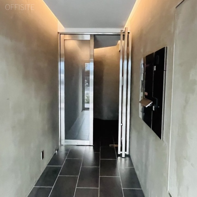 EARTH SHIBAビル エントランス