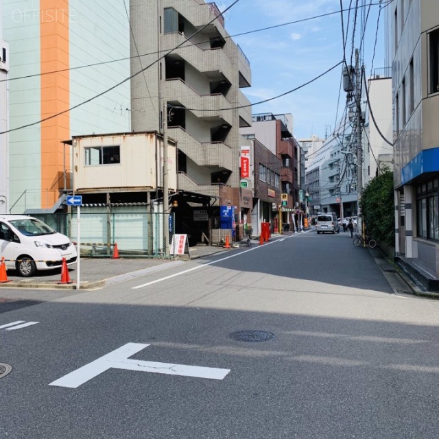 アステール茅場町 ビル前面道路