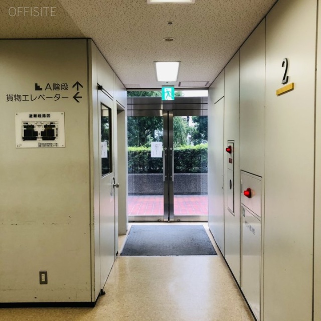 新青山ビル西館 エントランス
