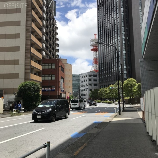 いちご芝公園ビル ビル前面道路