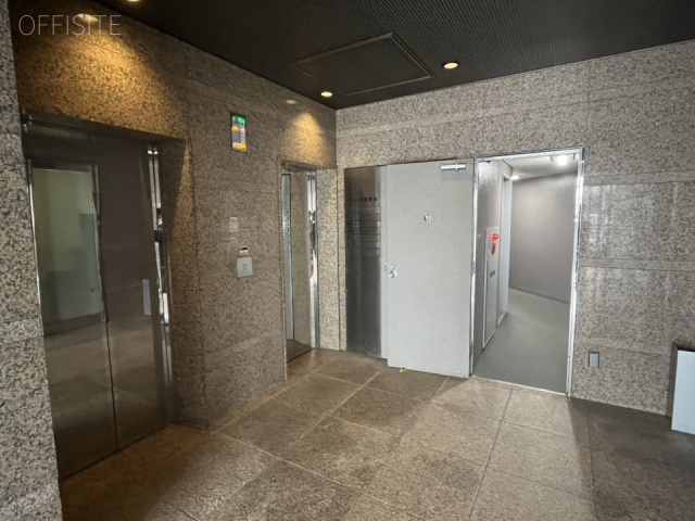 フォンテ西原宿ビル エントランス