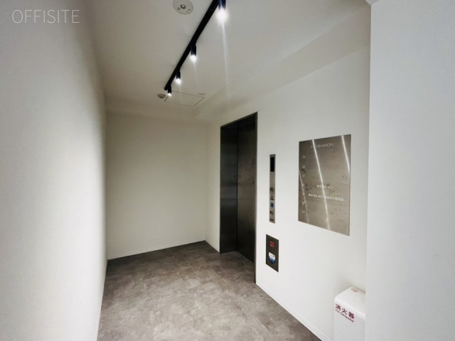 東麻布三丁目ビル エントランス