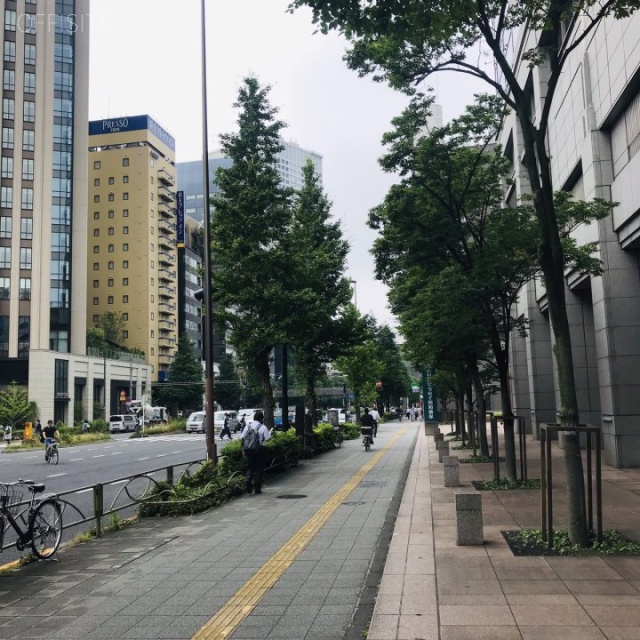 あいおいニッセイ同和損保新宿ビル 甲州街道沿い