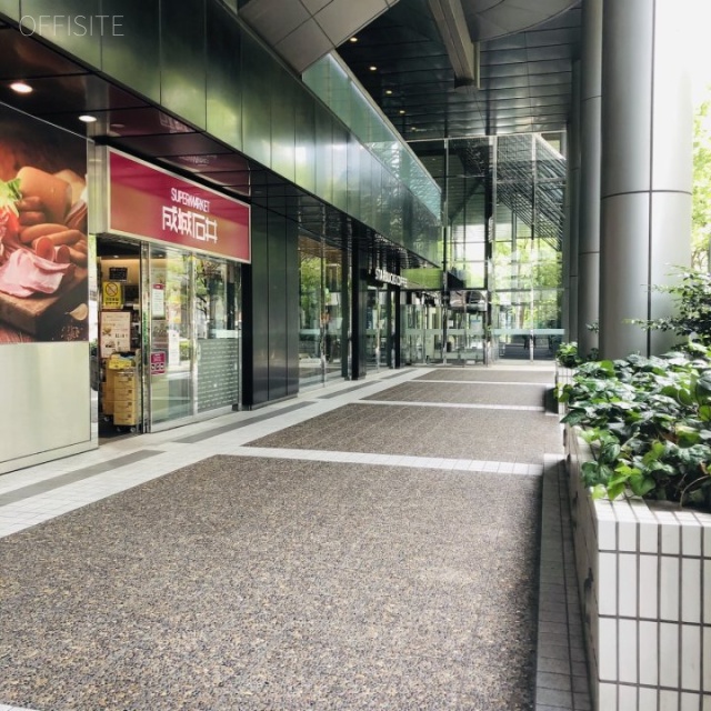 アーク森ビル アプローチ