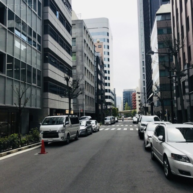 VORT京橋Ⅱ ビル前面道路