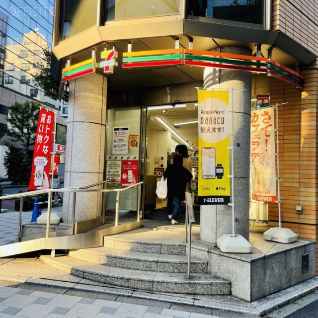 THE CROSS 一番町 1F部分