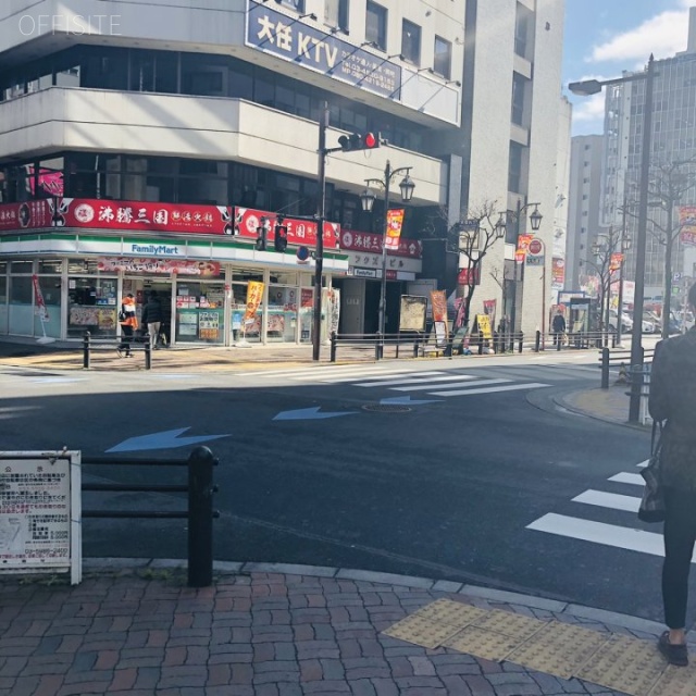 アークシティ池袋 ビル前面道路